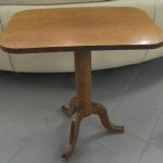 603 3372 PEDESTAL TABLE